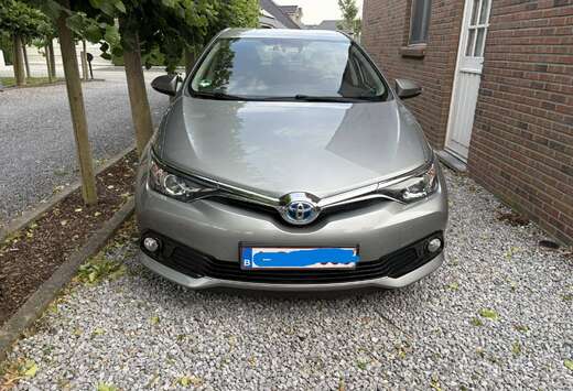 Toyota Auris HEV 1.8i HSD Dynamic E-CVT