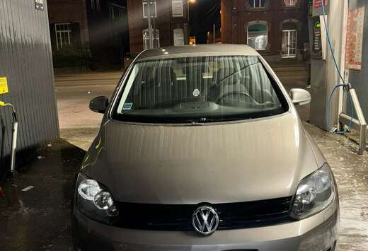 Volkswagen 1.6 CR TDi Highline DPF