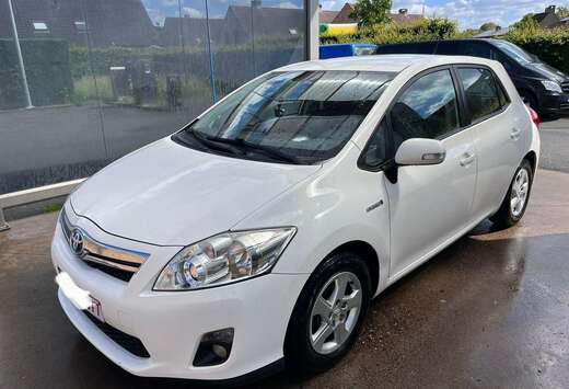 Toyota 1.8i HSD Premium CVT/Camera