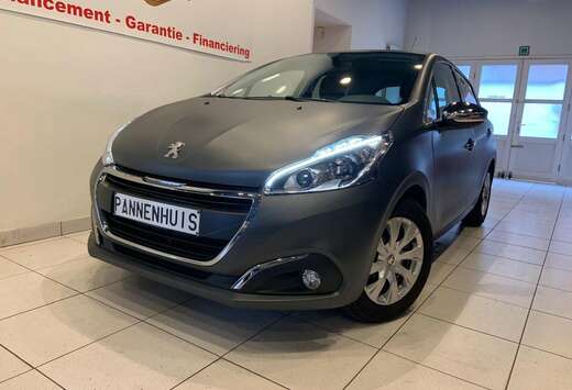 Peugeot 1.2i PureTech Active I 10.400 KM I 1ER PROP