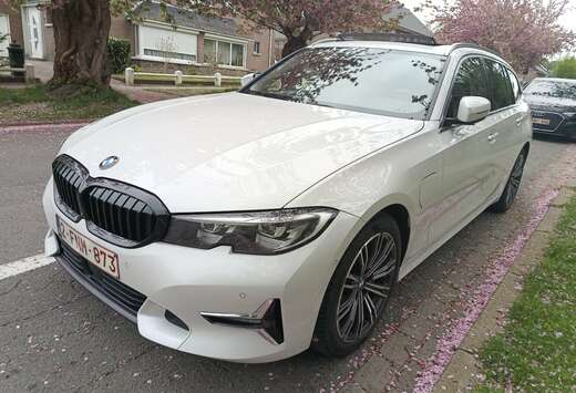 BMW Touring 330eA PHEV Luxury Line/Full Option/Pano/C ...