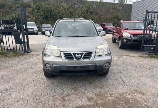Nissan 2.0i 16v Elegance A/T
