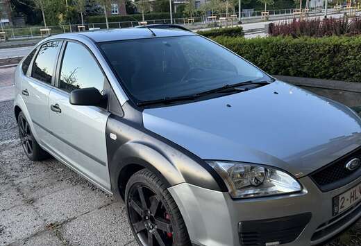 Ford 1.6 Aut. Trend.  +32 484 50 23 71.  Export