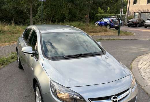 Opel 1.6i Cosmo