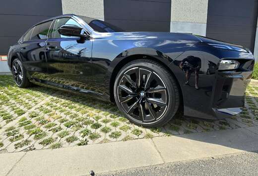 BMW M760eXAS PHEV (420 kW)