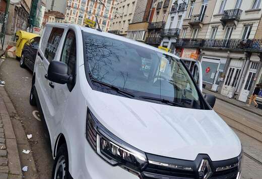 Renault Trafic+Passenger+2.0+Blue+dCi+Intens