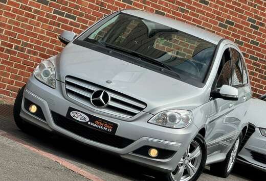 Mercedes-Benz / ROULE BIEN / MARCHAND EXPORT /