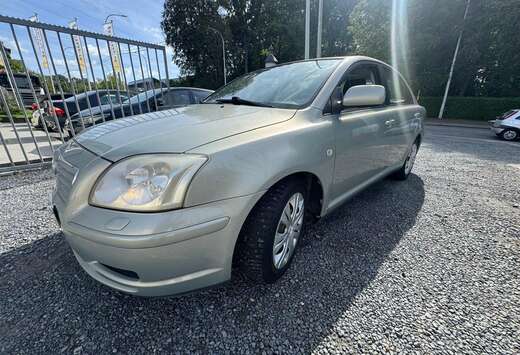 Toyota Avensis 1.8i VVT-i 16v Linea Luna