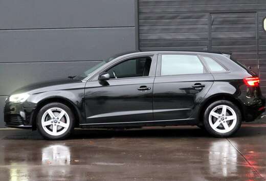 Audi Sportback 30 TFSI Mythos Black/Black Leather