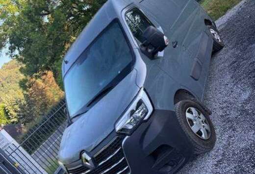 Renault FG Grand Confort FWD L2H2 dCi 135 6E 3.5T