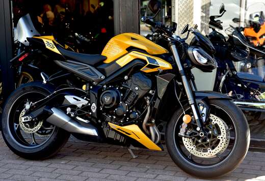 Triumph ***MOTO VERTE***