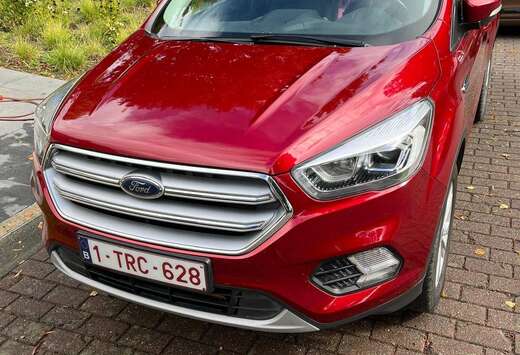 Ford Kuga 1.5 EcoBoost 2x4 Titanium