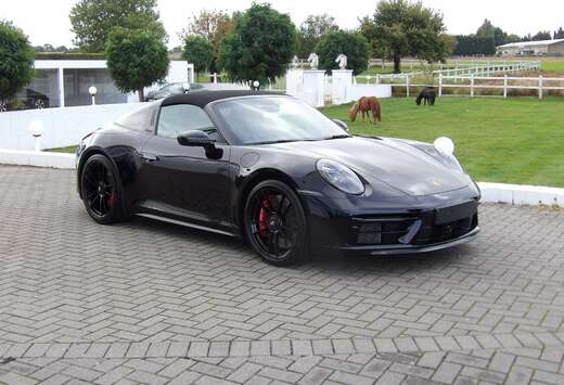 Porsche 911 Carrera 4 GTS Targa Porsche Approved