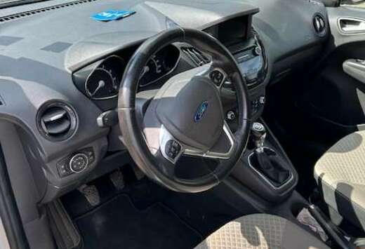 Ford Tourneo Courier 1.0 EcoBoost Titanium