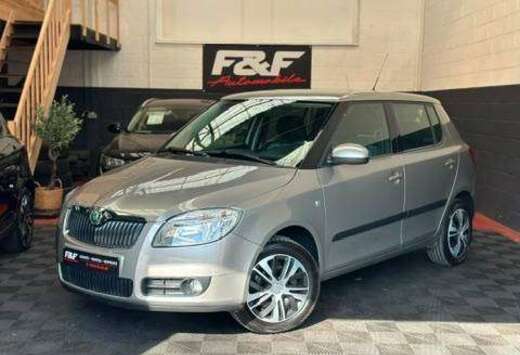Skoda 1.6i Ambiente Tiptronic