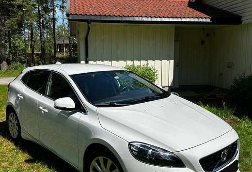 Volvo D2 115 R-Design