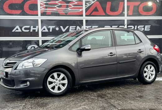 Toyota 1.4 D-4D NAVI CAMERA CLIM AUTO TEL JA ACC