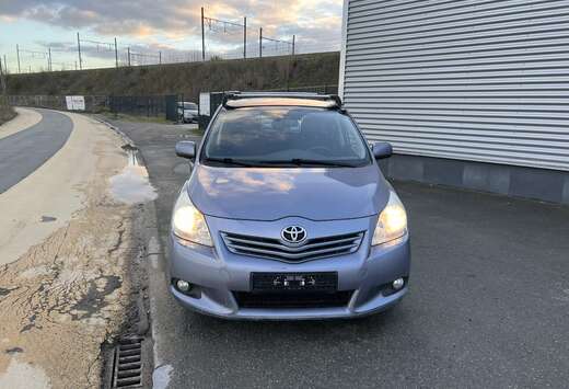 Toyota Verso 1.8i Premium 7pl. ( ONLY EXPORT AFRIQUE  ...