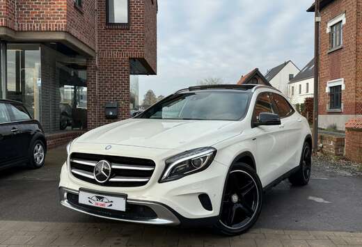 Mercedes-Benz d // EDITION 1 // NAVI // PANO DAK //