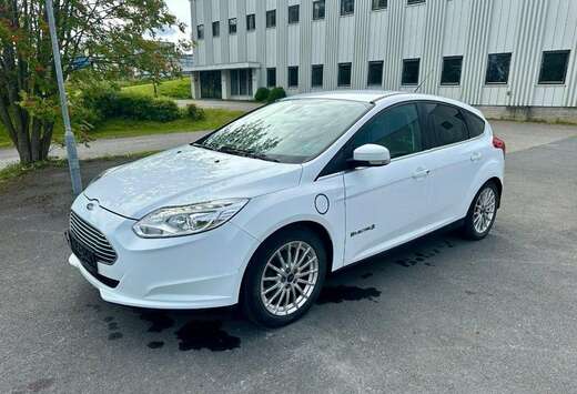 Ford Focus 1.6i X Trend