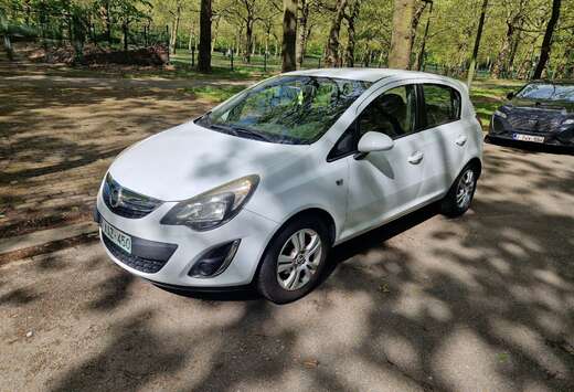 Opel 1.2 Active in perfecte staat met keuring voor vk