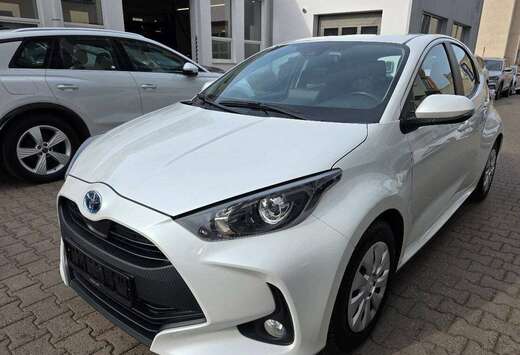 Toyota Yaris 1.5i Dual VVT-iE Dynamic CVT