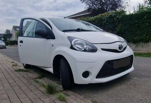 Toyota Aygo 1.0i Active  - 5d  !!!  37000 km !!!