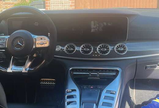 Mercedes-Benz AMG 63