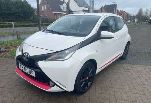 Toyota Aygo 1.0i VVT-i x-play
