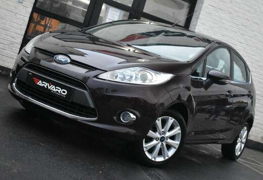 Ford 1.25i Titanium / Xenon / Airco / Garantie