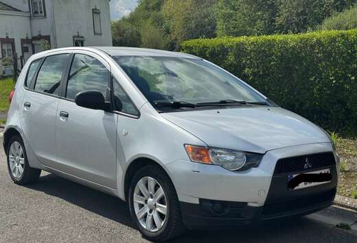 Mitsubishi 1.1i 12v PRTE  IMMATRICULER