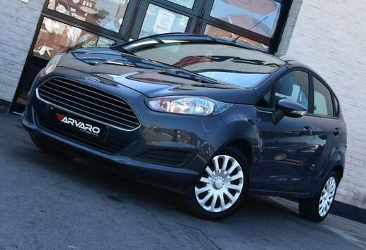 Ford 1.25i Facelift Titanium / Verw Zetels / Airco /  ...