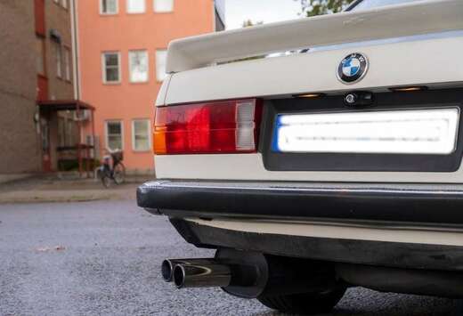 BMW 325e
