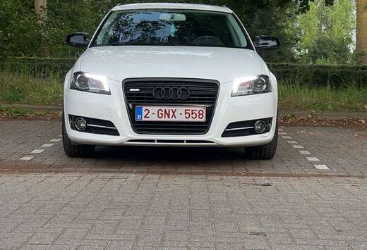 Audi Sportback 1.6i 16v FSI Ambition S line