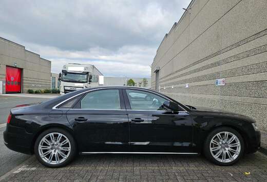 Audi 4.2 V8 TDI Quattro / 1.Eig / Audi Exclusive desi ...