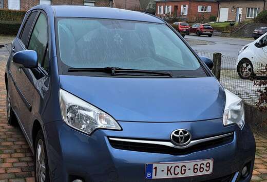 Toyota Verso S 1.33 VVT-i Start-Stop Multidrive S Clu ...