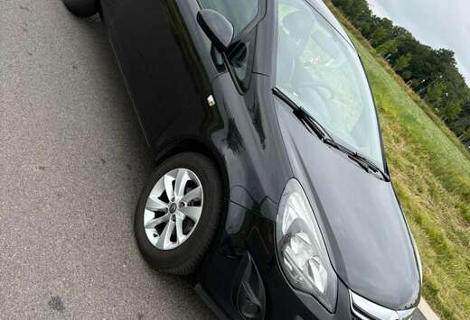 Opel 1.2i Black Edition