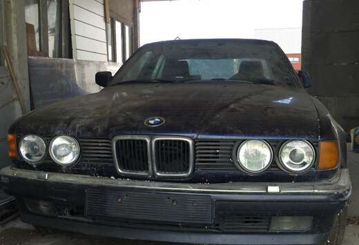 BMW 735i