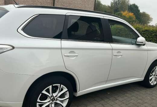 Mitsubishi Outlander 2.2 DI-D 4WD Automatik Instyle