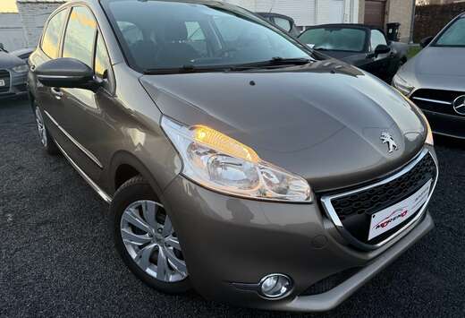 Peugeot 208 navigatie 12 maanden waarborg