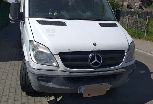 Mercedes-Benz 213 2.1 CDI A1H1