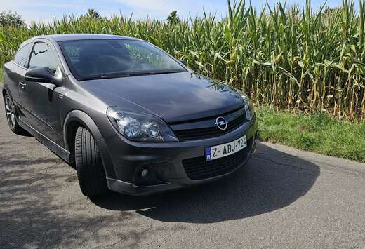 Opel Astra GTC 1.6i Sport