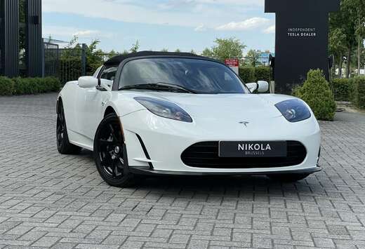 Tesla V2.5 - HEATED SEATS - 2 DIN SCREEN