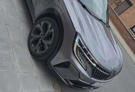 Renault Iconic esprit Alpine E-Tech full hybride 200