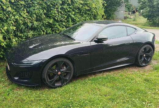 Jaguar F-Type Coupe 2.0 i4 P300 R-Dynamic Black