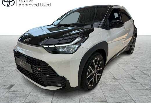 Toyota 1.5 Hybrid GR Sport + Premium Pack