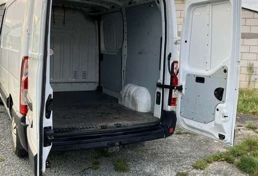 Renault 2.3 dCi 28 L1H1 Grand Confort