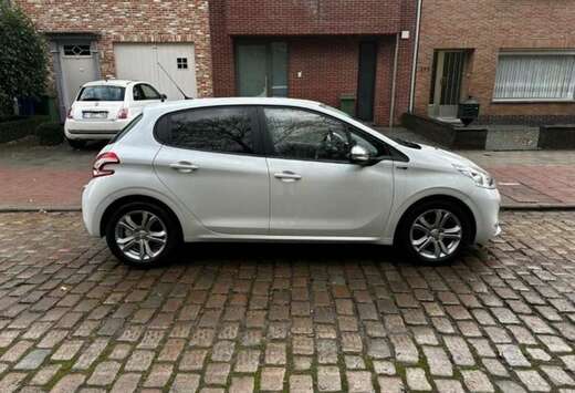 Peugeot 208 PureTech 82 Style