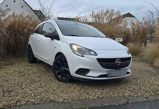 Opel Corsa 1.2i Black Edition + garantie 12 mois