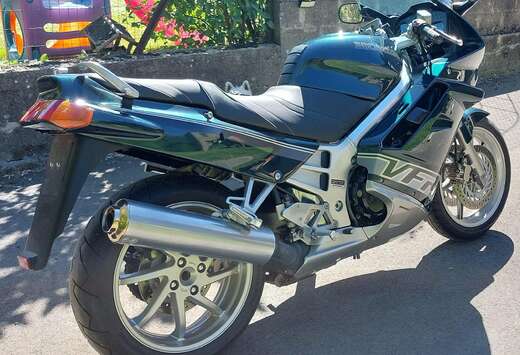 Honda RC36